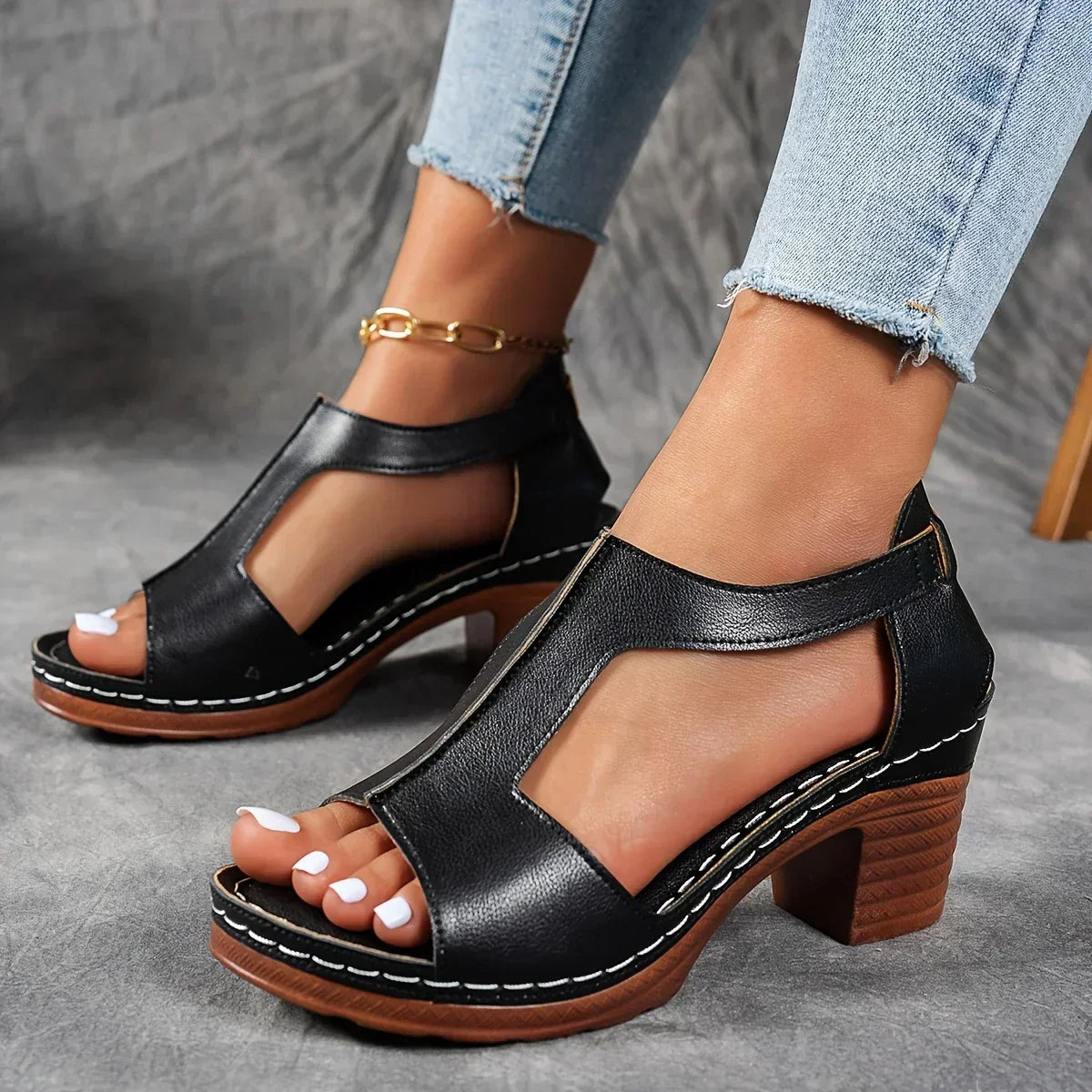 VARELIA | Decentní elegance