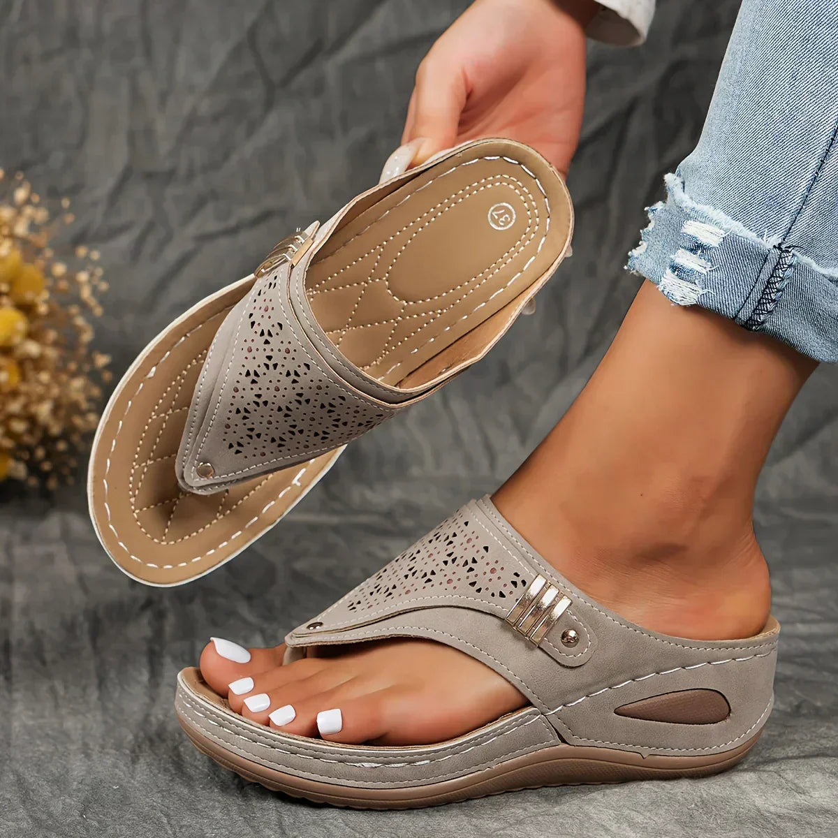 Melodi Sandal | Komfort a Stil