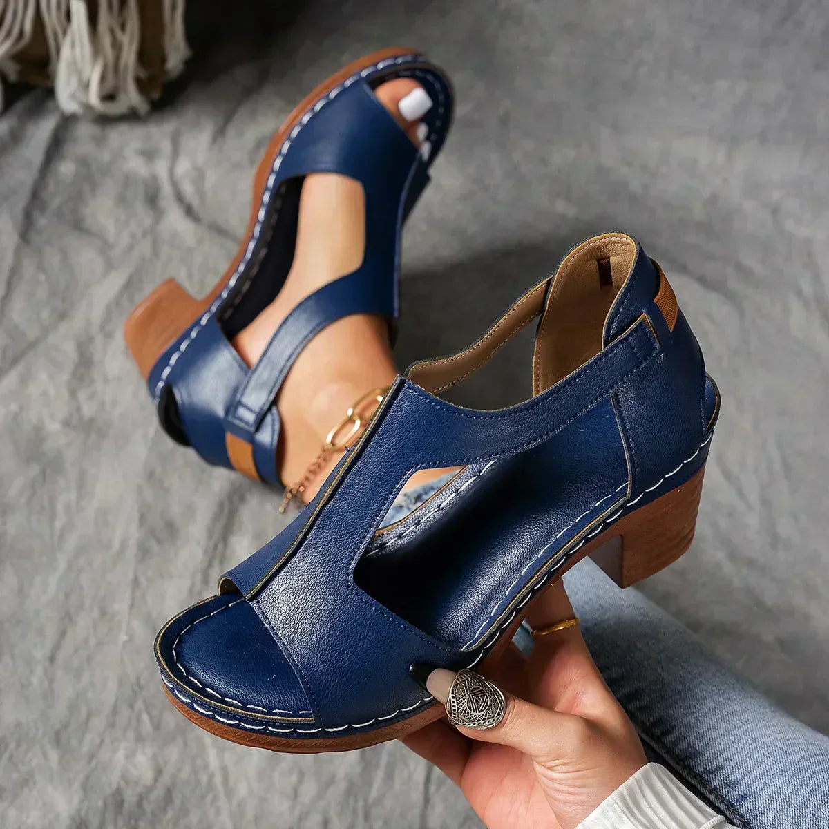 VARELIA | Decentní elegance