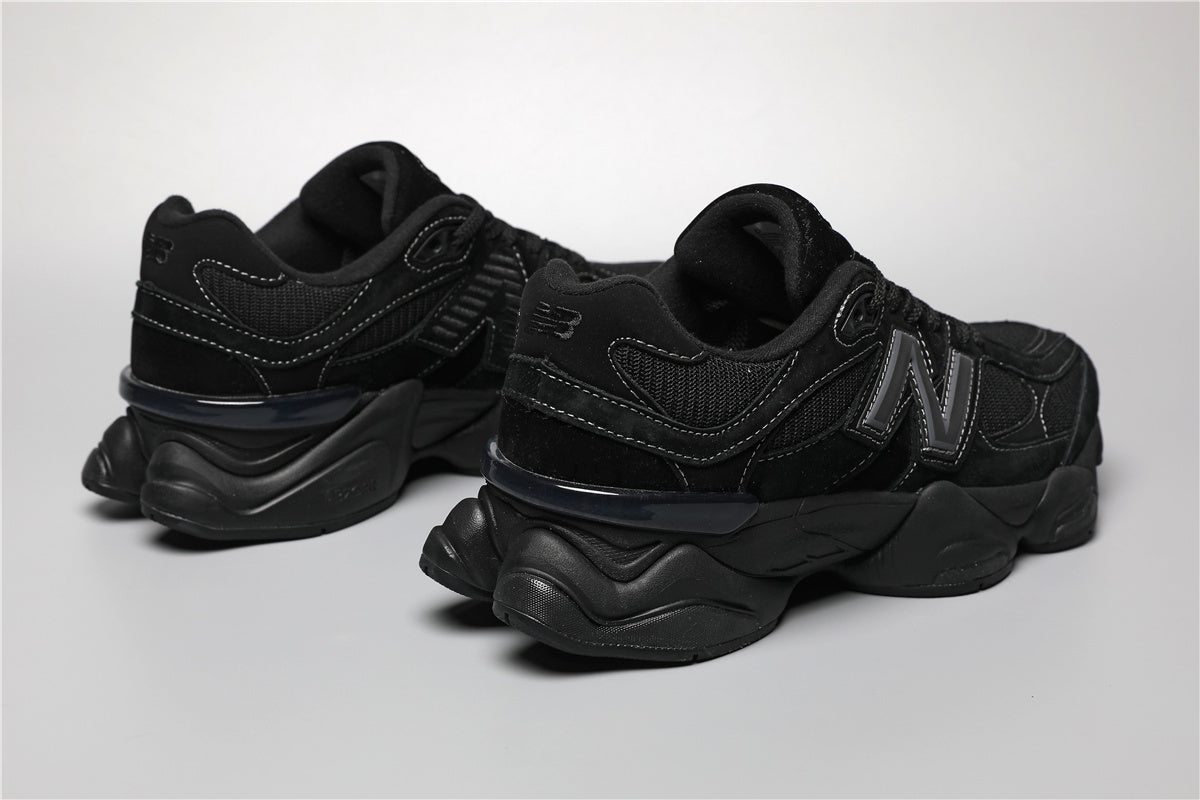 NB 9060 Voll Schwaarz Editioun
