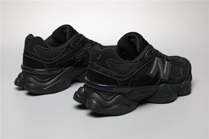 NB 9060 Voll Schwaarz Editioun