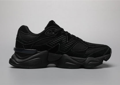 NB 9060 Voll Schwaarz Editioun